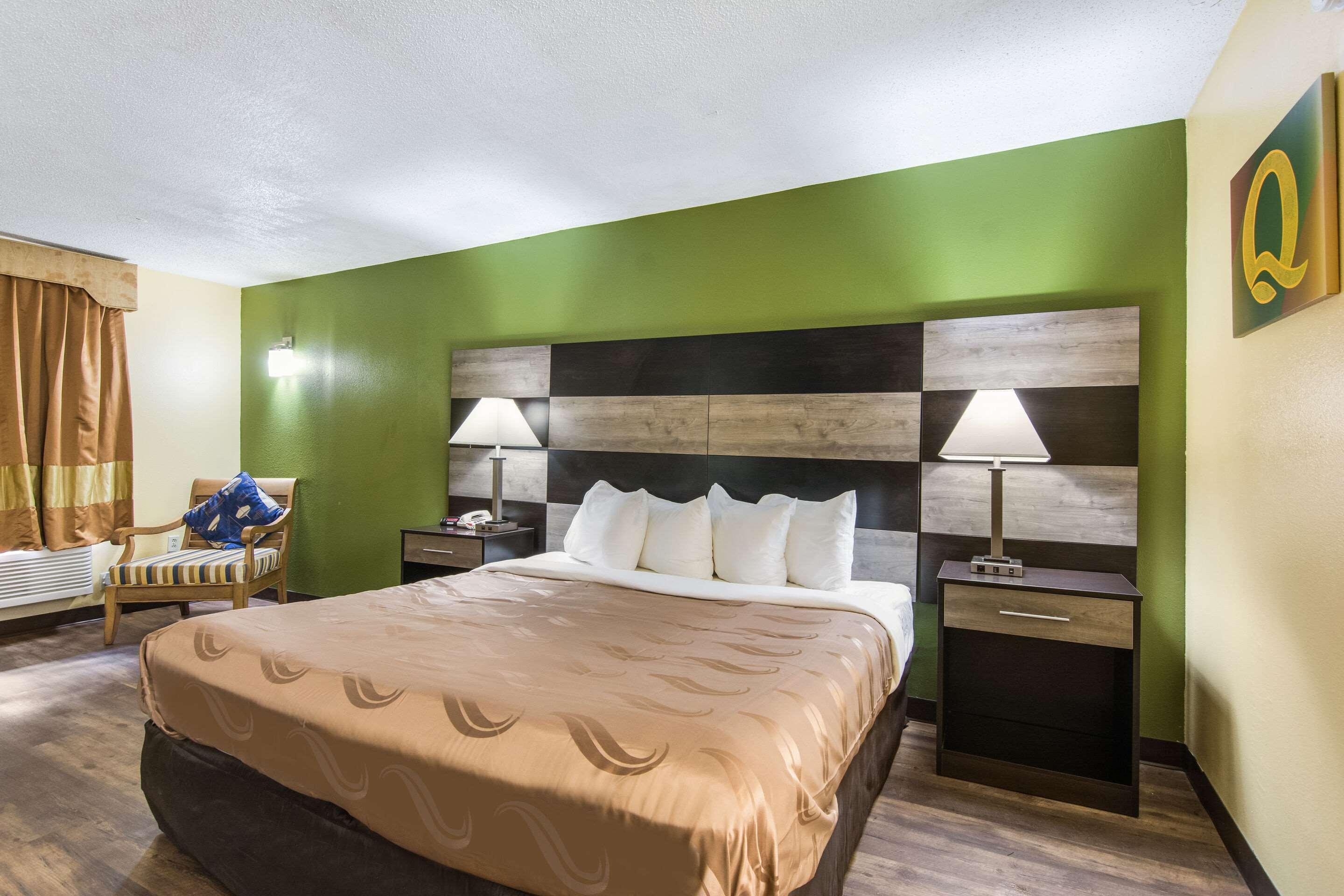Quality Inn 3*